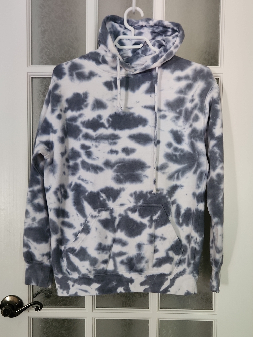 Unisex Grey & White Tie-Dye Hoodie Sweatshirt